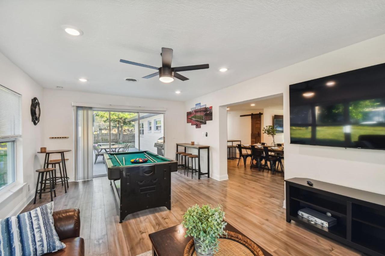 Plush Sheets, Games!, Huge Backyard, Massage Chair Tampa Dış mekan fotoğraf